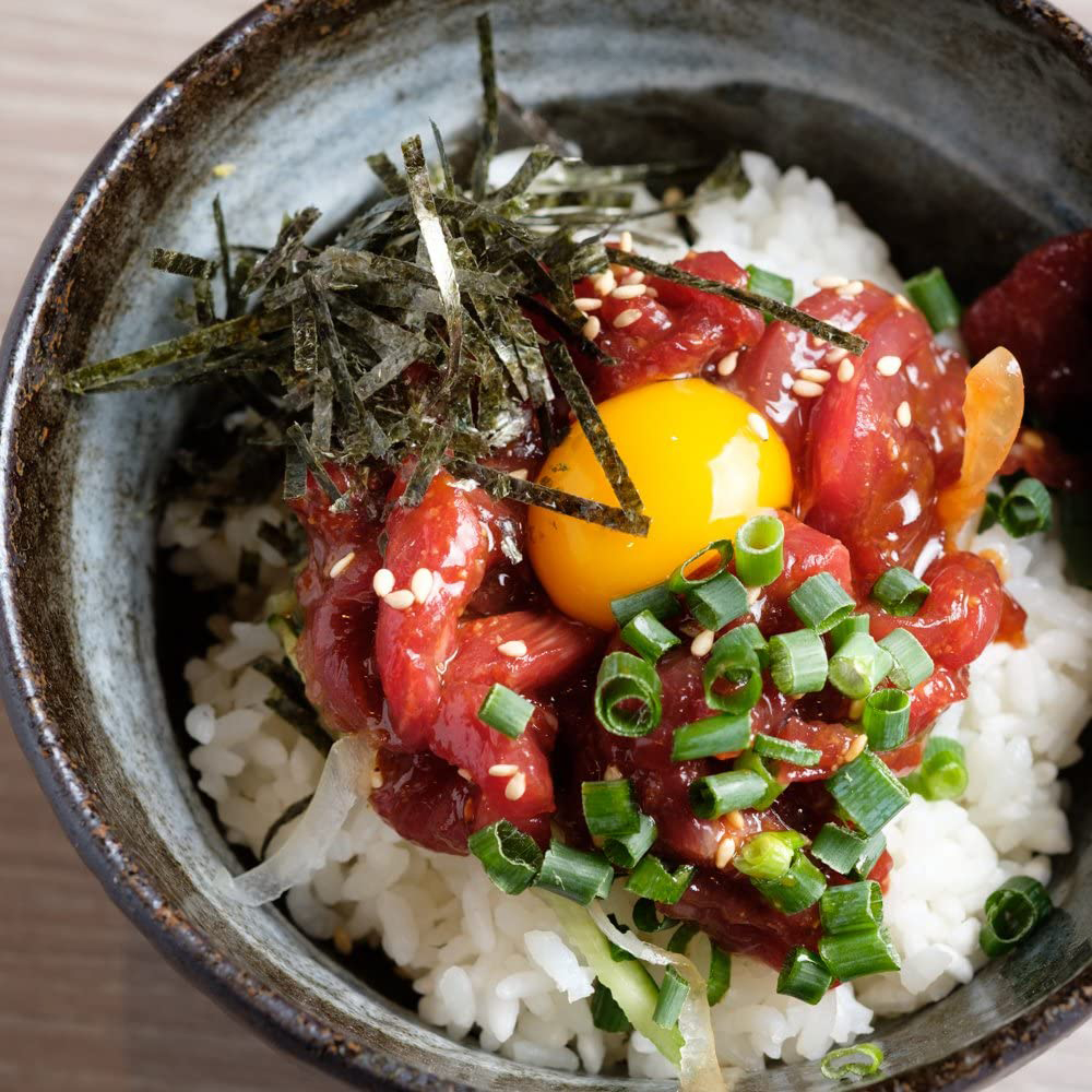 新鮮馬刺し 馬刺しユッケ ユッケのタレ付き  個食包装（約50g）衛生検査合格品